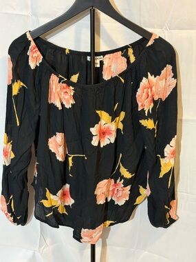 Billabong Black Floral Off-Shoulder Blouse with Peach & Yellow Blooms